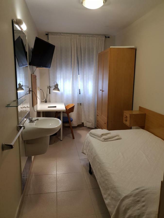 Hotel Residencial Oscense Huesca Exteriér fotografie